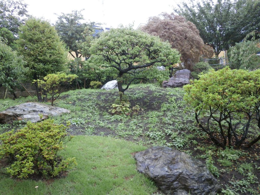 造園工事・植栽／横浜市／　石と植木でつくる風景・移植工事